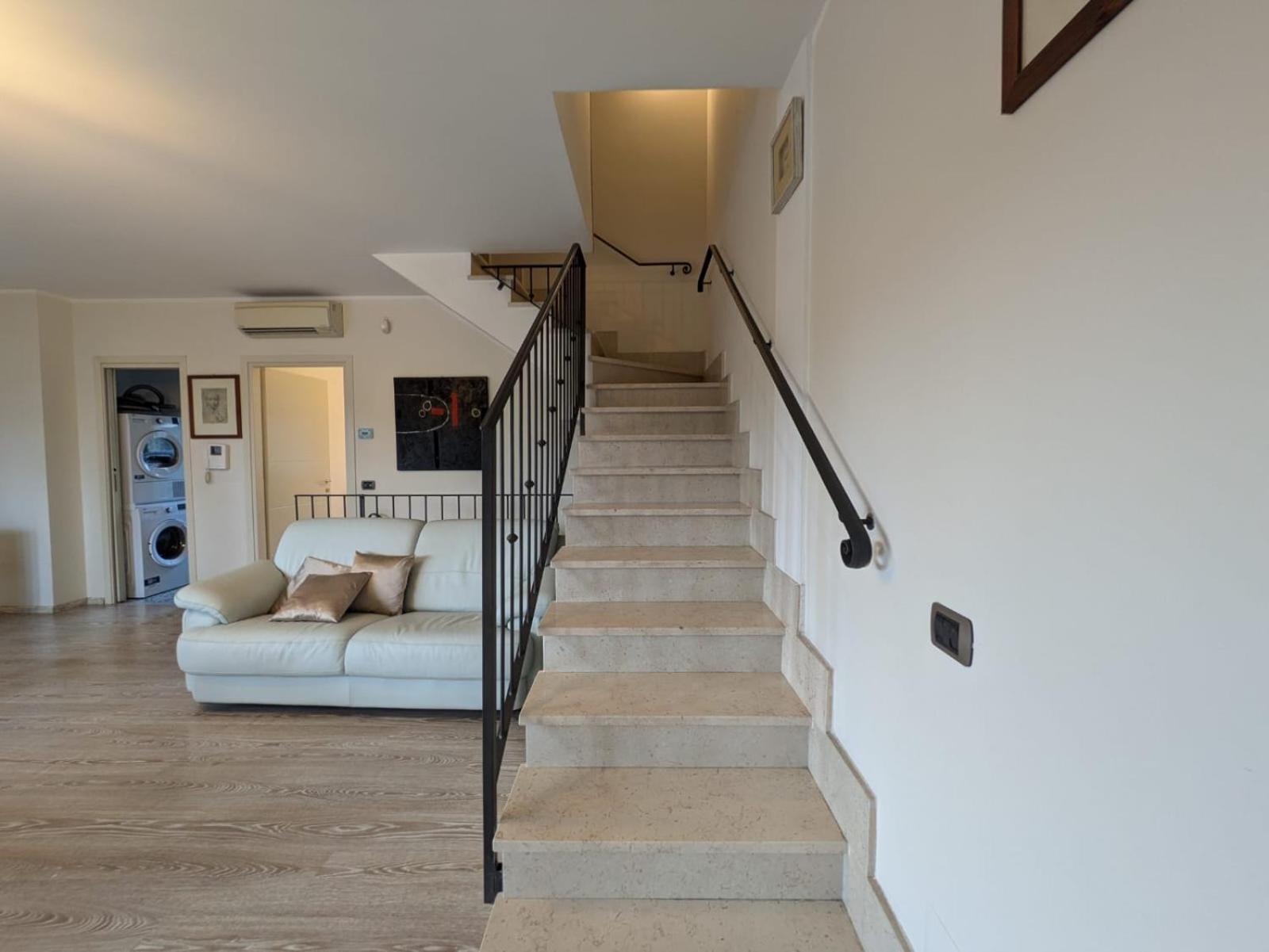 Ferienwohnung Elegante E Indipendente Riccione Exterior foto